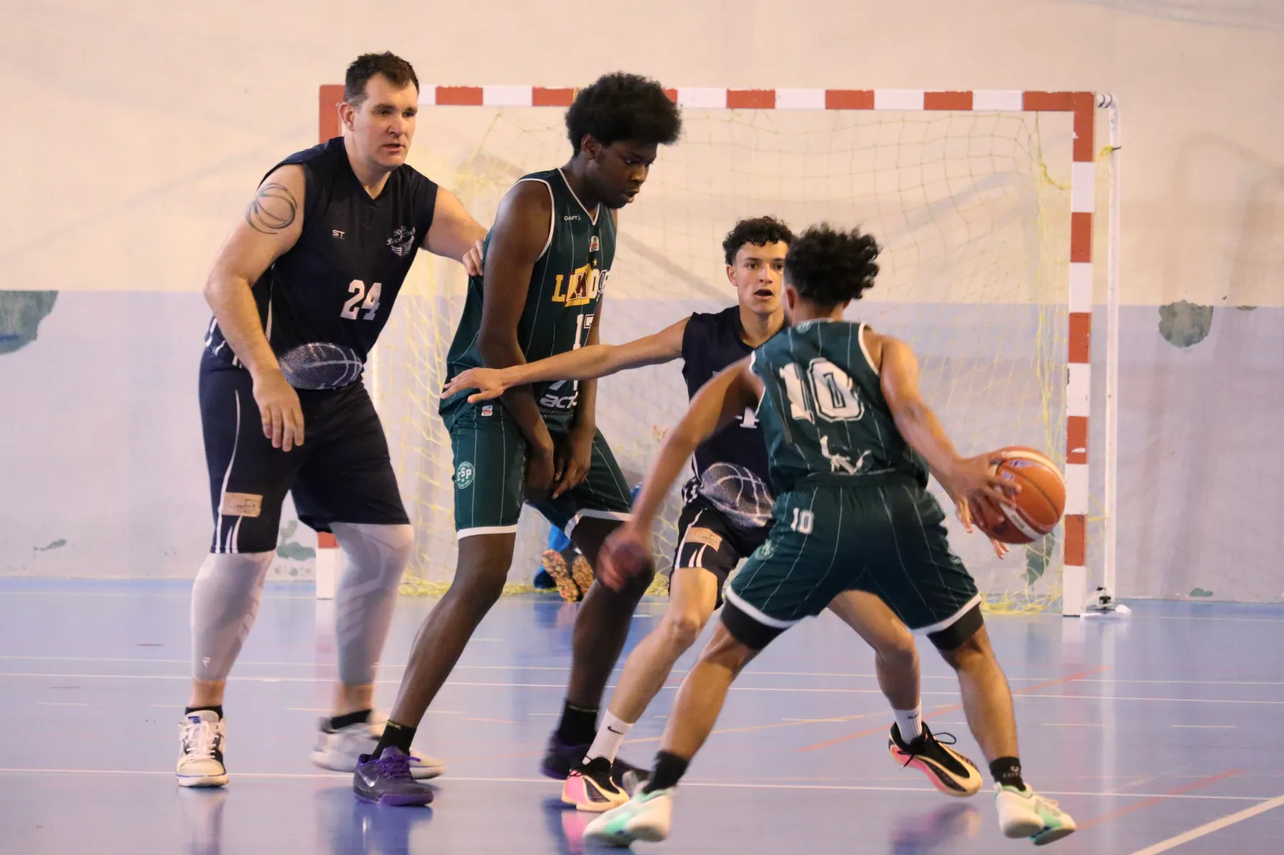 Photo 2 de l'album RM3 - PlayOff contre CSP-2