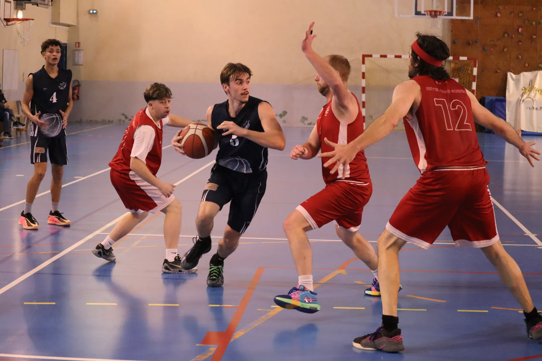 Photo 2 de l'album RM3 - Journée 15 face à Saint-Sornin