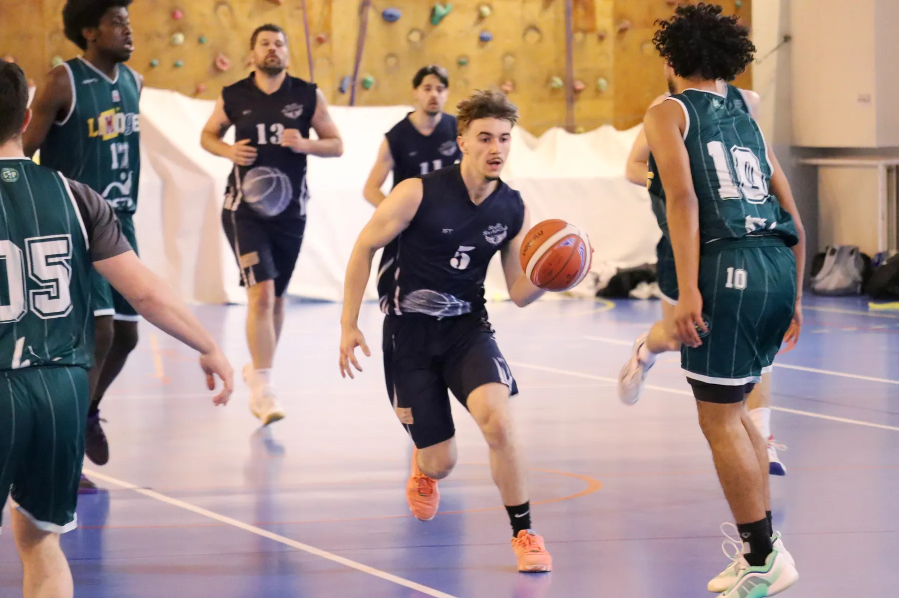 Photo 3 de l'album RM3 - PlayOff contre CSP-2