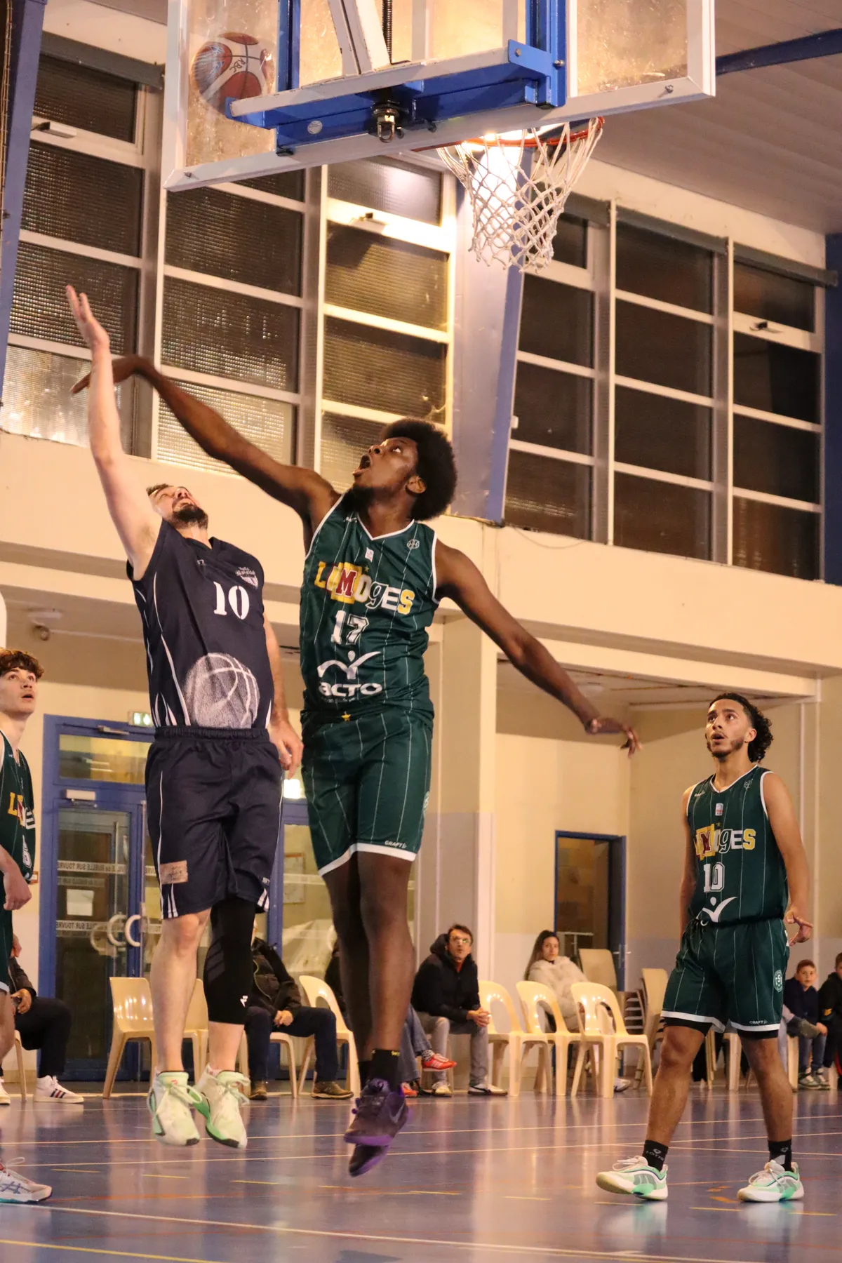 Photo 14 de l'album RM3 - PlayOff contre CSP-2