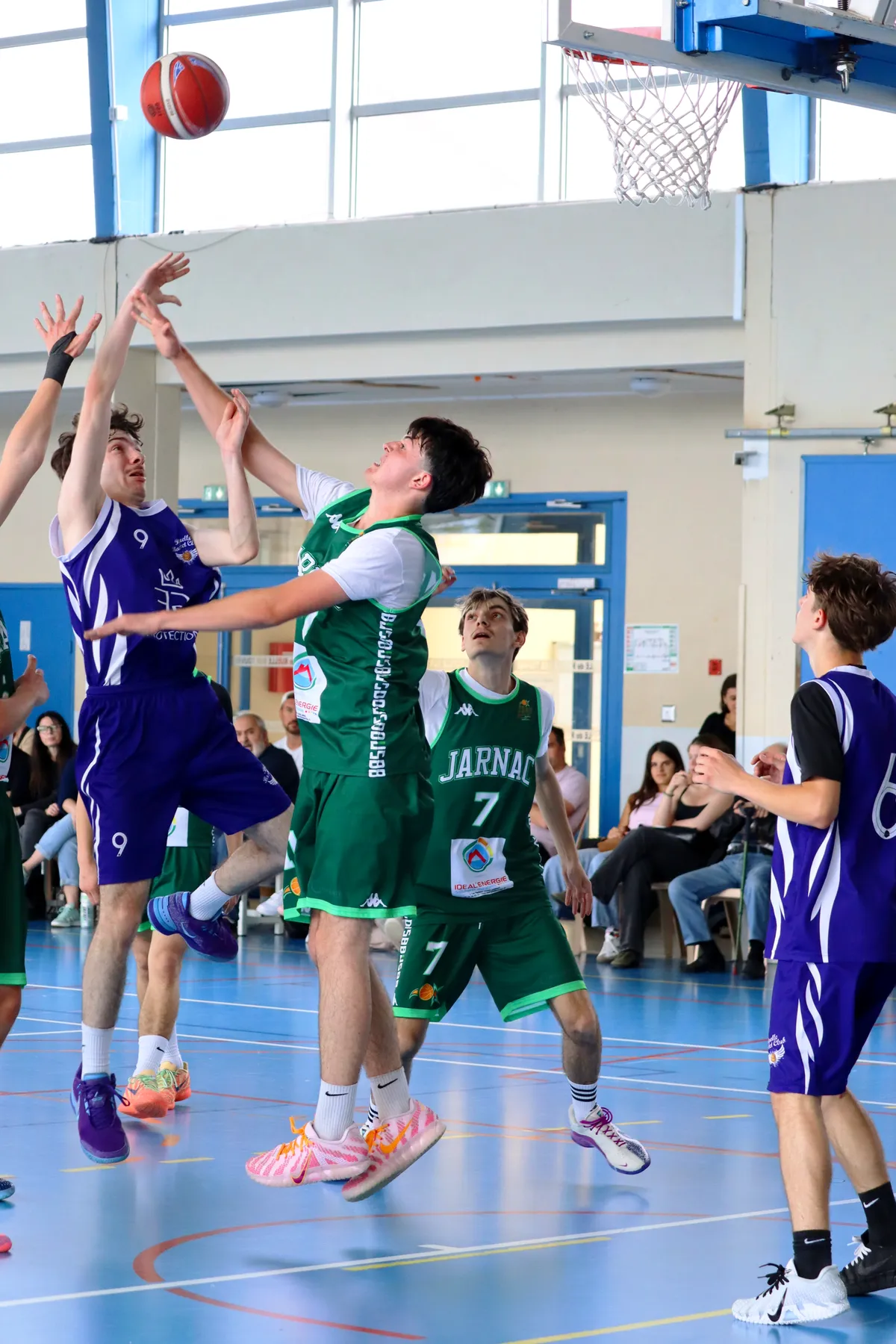 Photo 11 de l'album U18 face à Jarnac