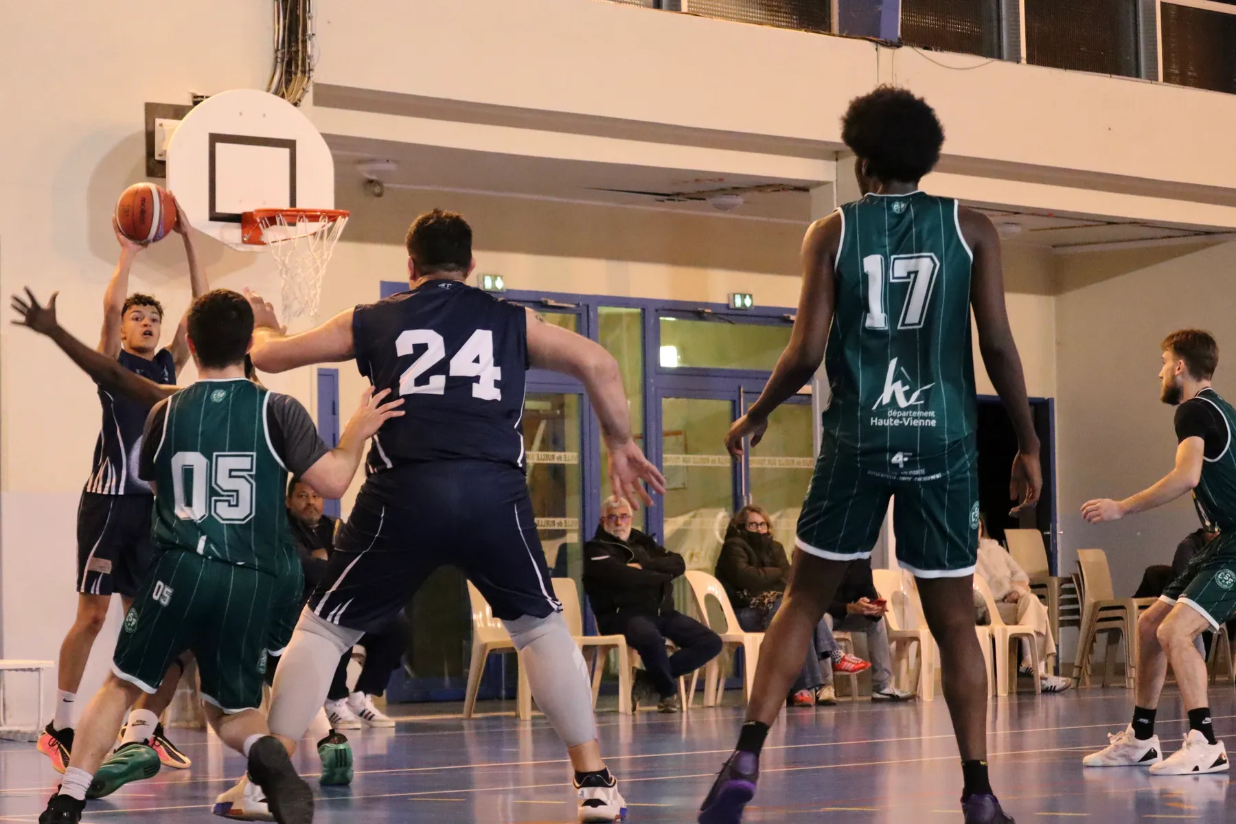Photo 16 de l'album RM3 - PlayOff contre CSP-2