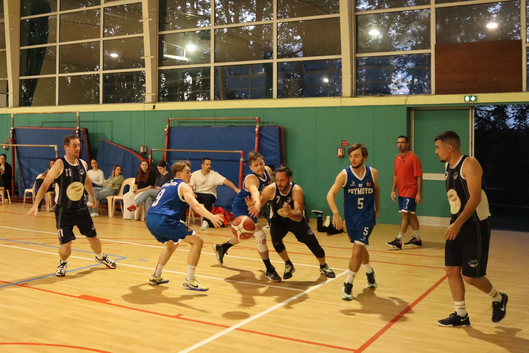 Photo 18 de l'album DM1 et DM2 - Amical contre Puymoyen