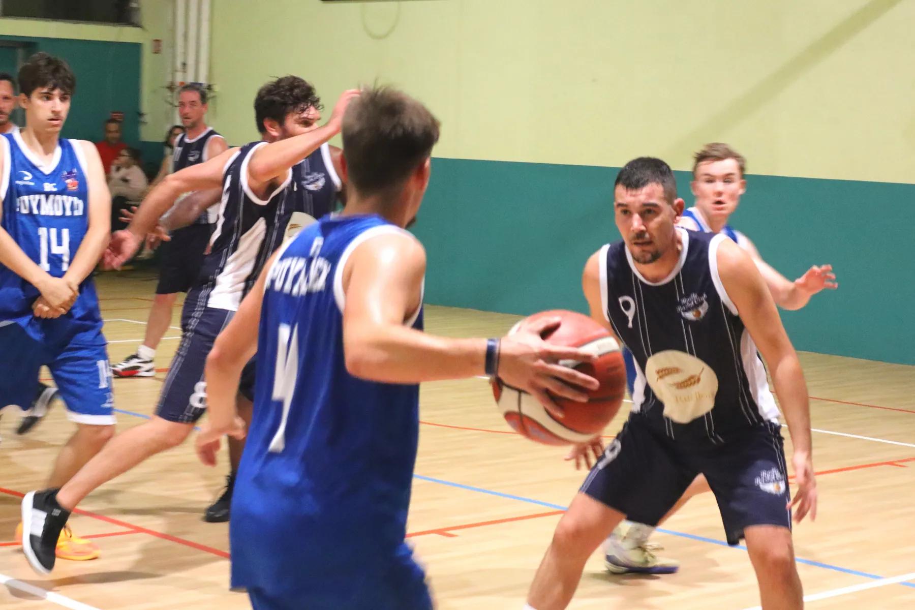 Photo 30 de l'album DM1 et DM2 - Amical contre Puymoyen