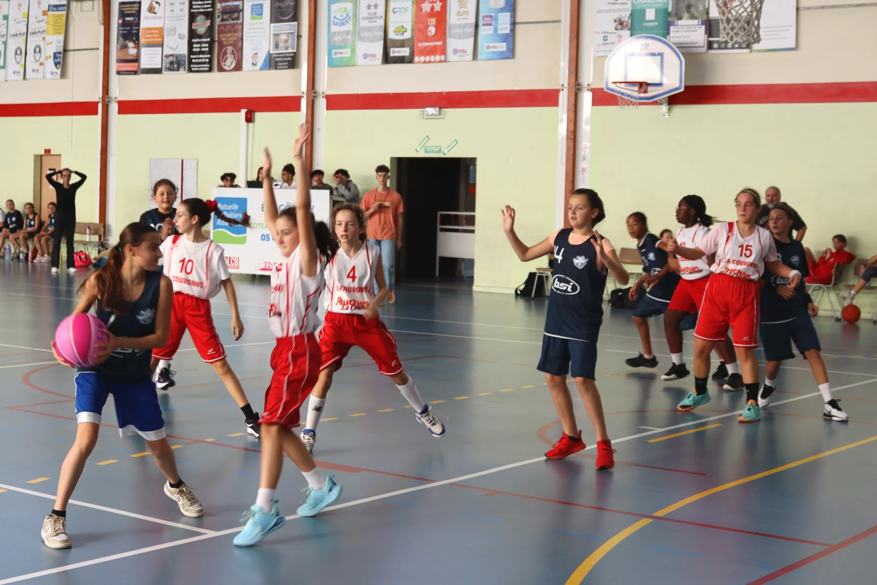 Photo 8 de l'album U13 - Journée 2 face à La Couronne