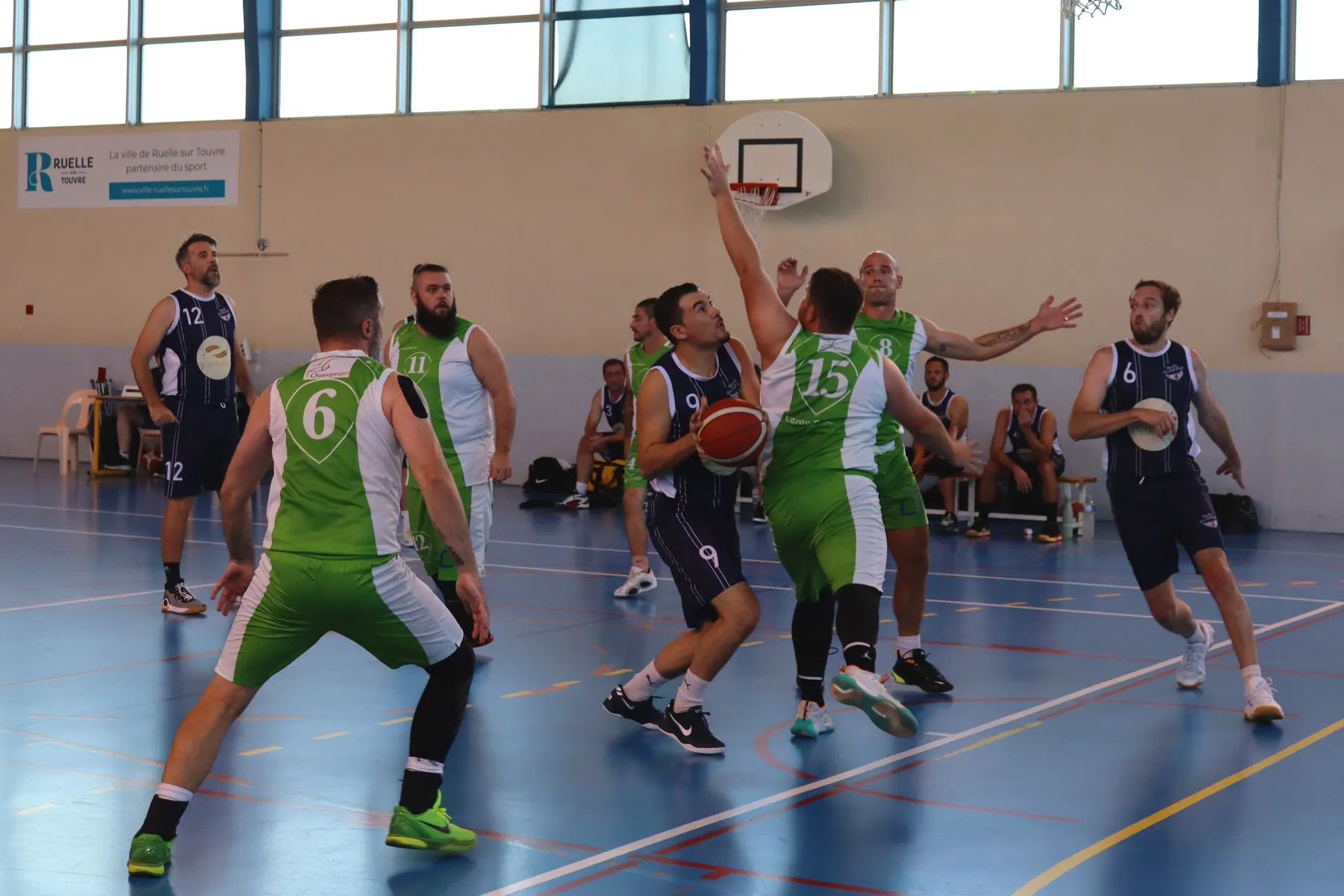 Photo 6 de l'album DM2 - Journée 3 face à Leroy Somer