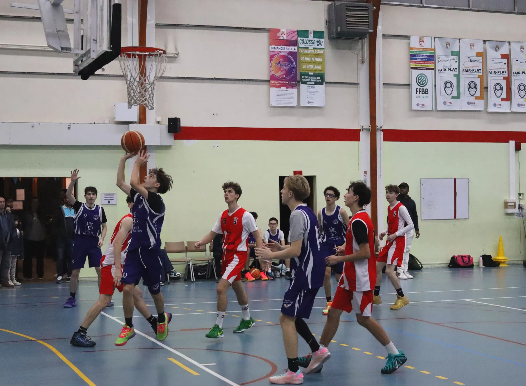 Photo 2 de l'album U18 - face à La Couronne