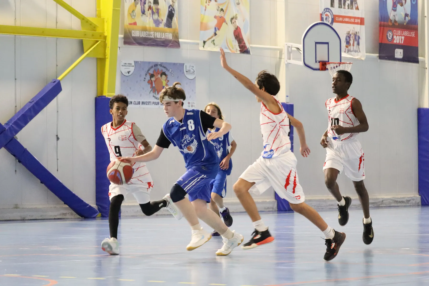 Photo 4 de l'album U15 face à Saint-Yrieix