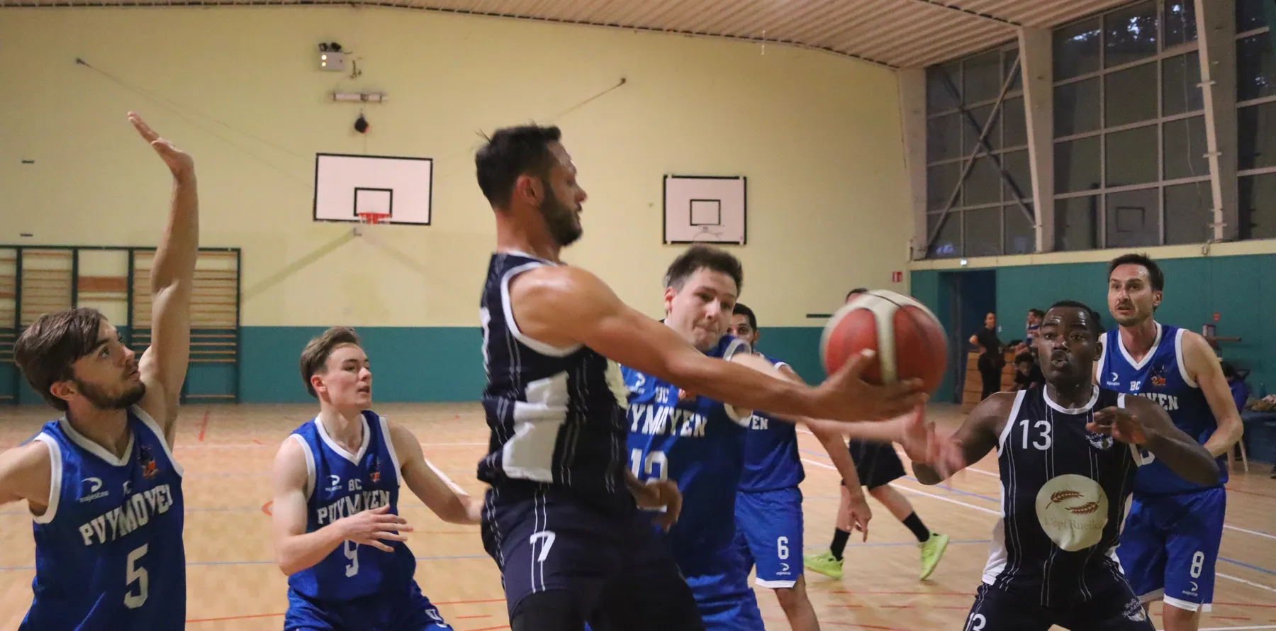 Photo 34 de l'album DM1 et DM2 - Amical contre Puymoyen