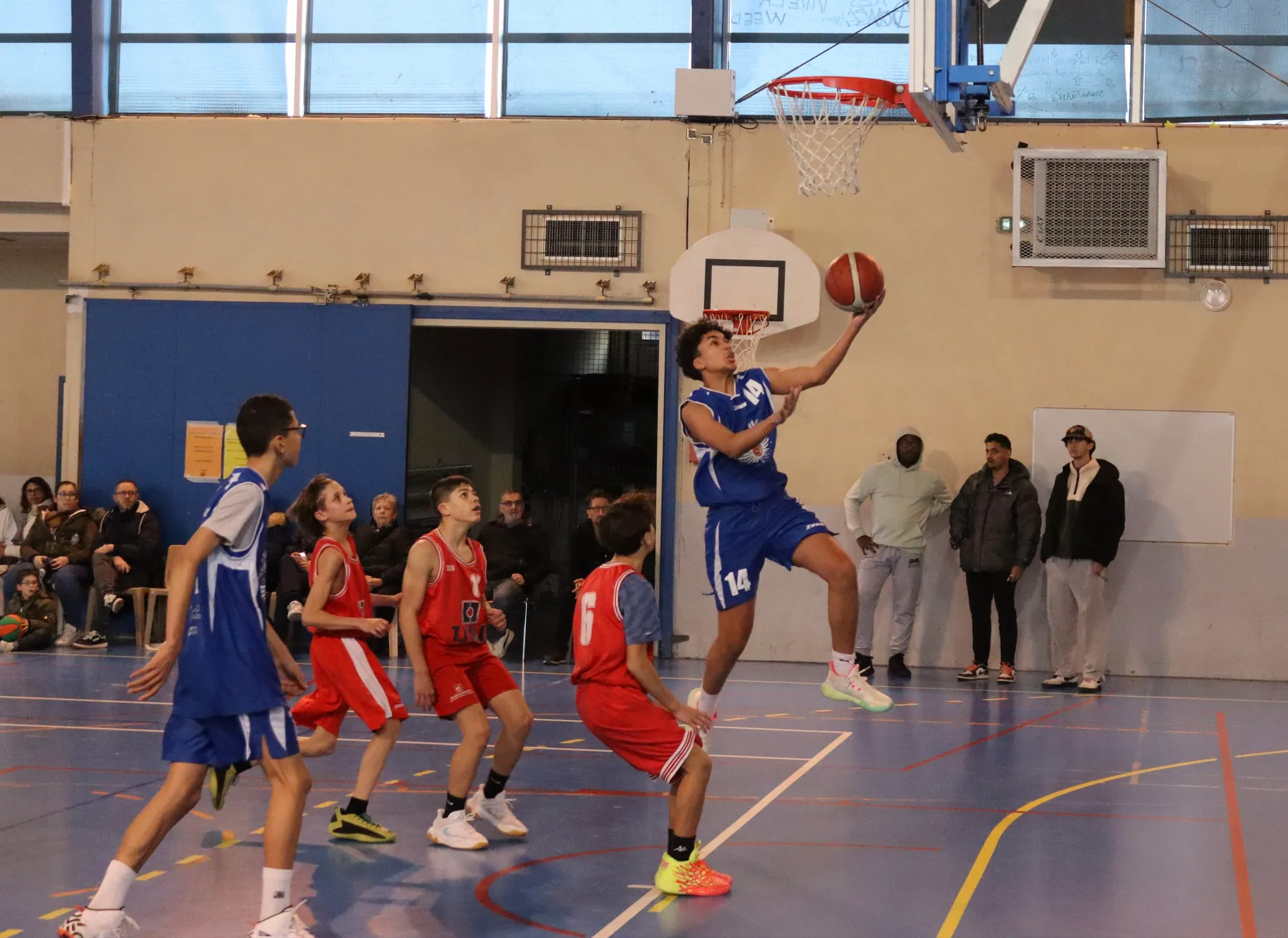 Photo 7 de l'album U15 face à Saint-Sornin